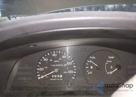 1998 Nissan Sentra Gle/Gxe/Xe z USA, uszkodzony, nr VIN 1N4AB41D1WC748258